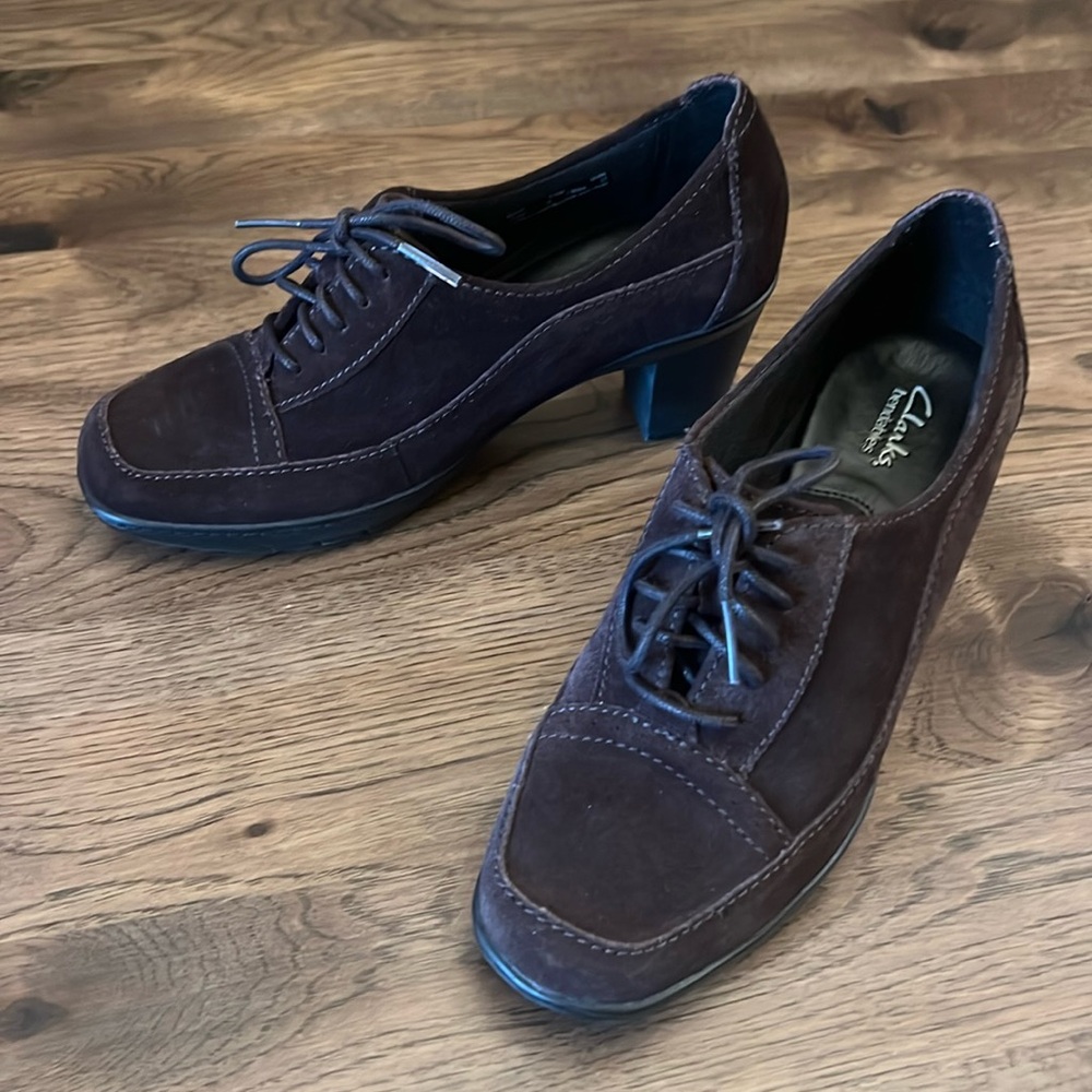 Clarks Bendable Brown Lace-Up Heeled Booties Shoes 6.5W
